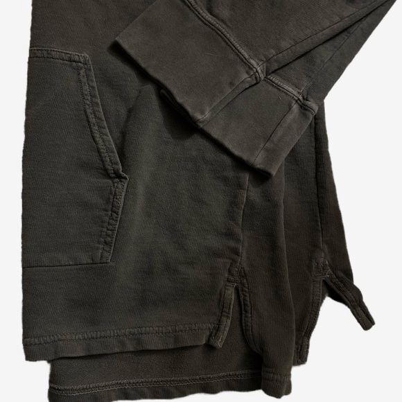 EUC ‘Pink Floyd In Concert’ Gray Pullover Sweatshirt, Size Medium, Preloved - Picture 9 of 9